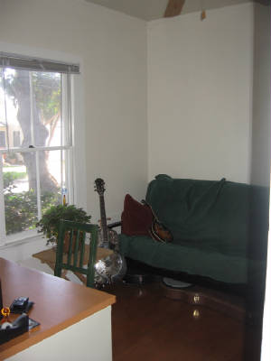 frontroom10.JPG