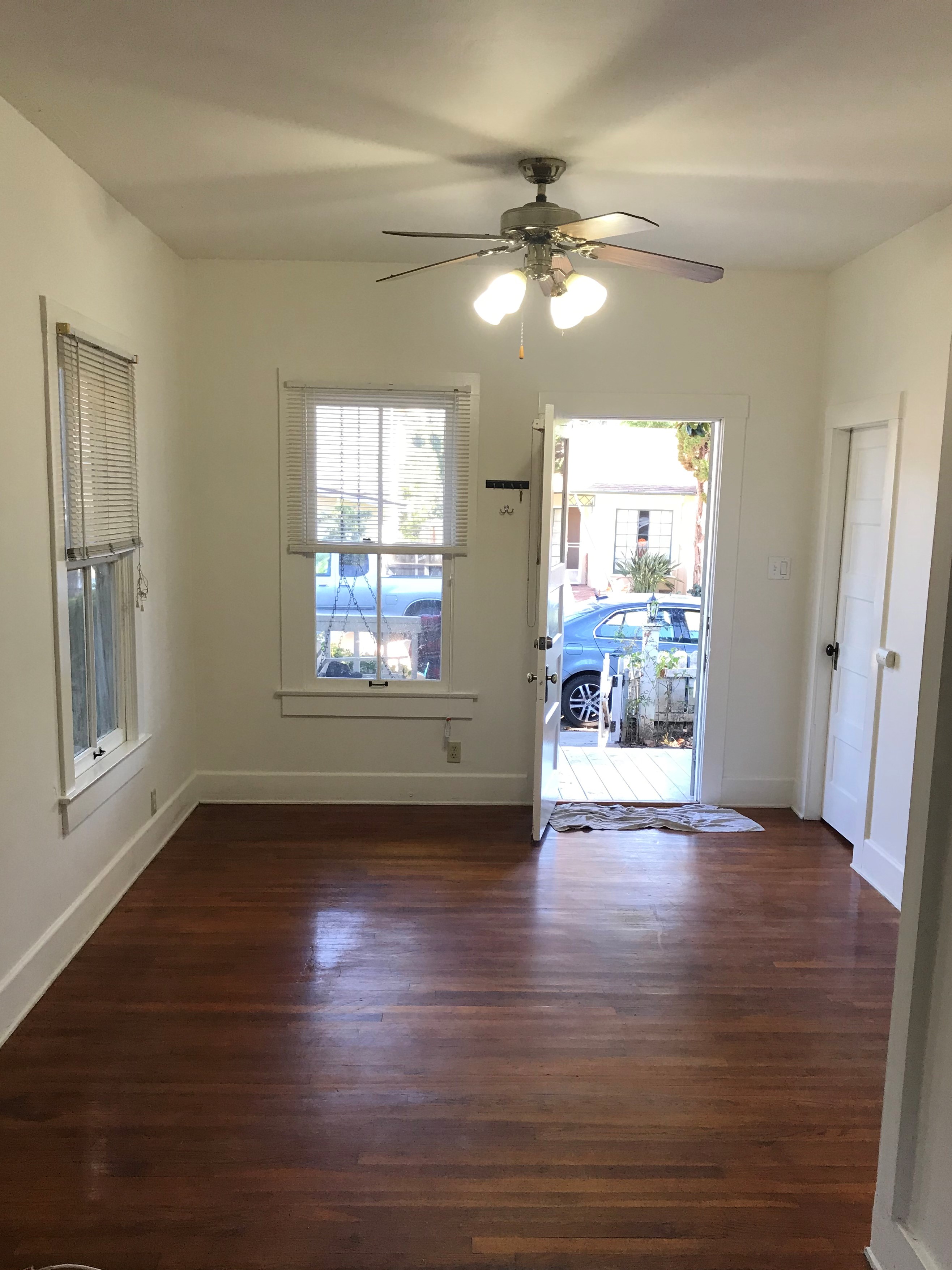 1220Livingrm.jpg