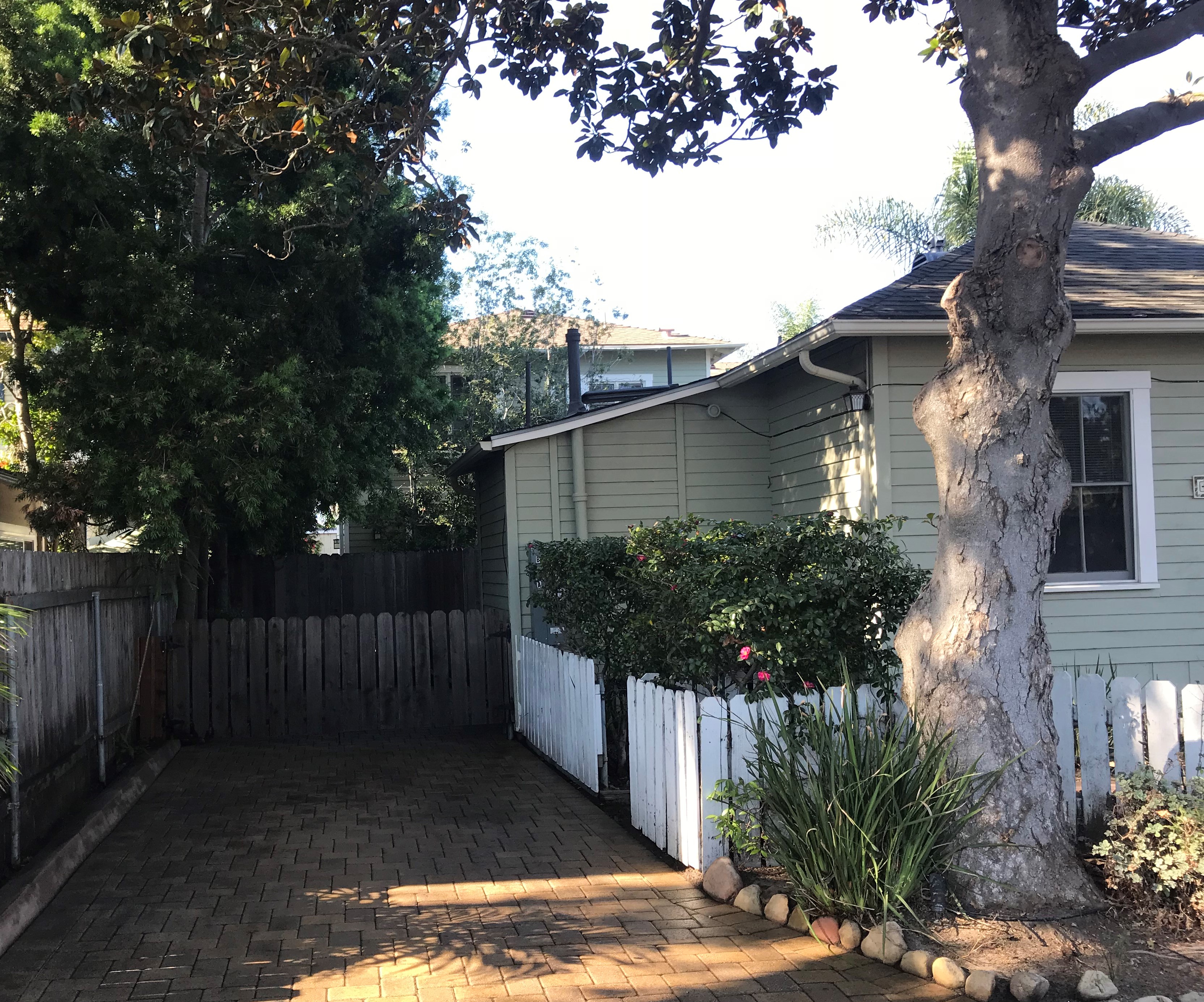 webassets/AFrontDriveway.jpg